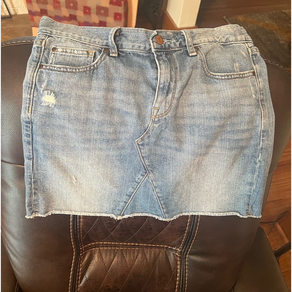 GAP 1969 mini jean skirt